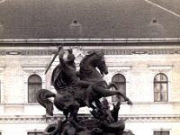 Kip Sv. Juraj u borbi sa zmajem premješten iz Jurjevca (Maksimira) na Akademički trg 1884. godine